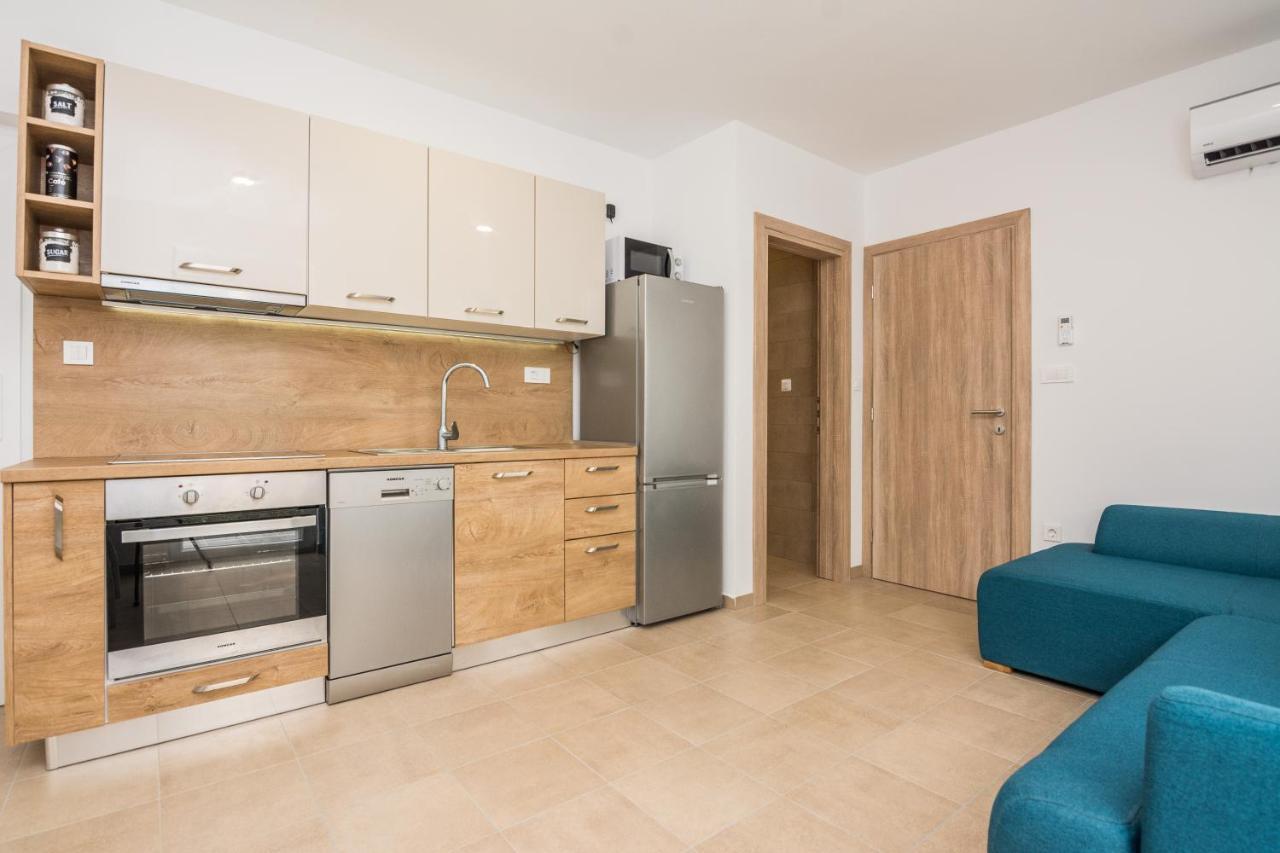 Zilip Apartments Vir Exterior photo