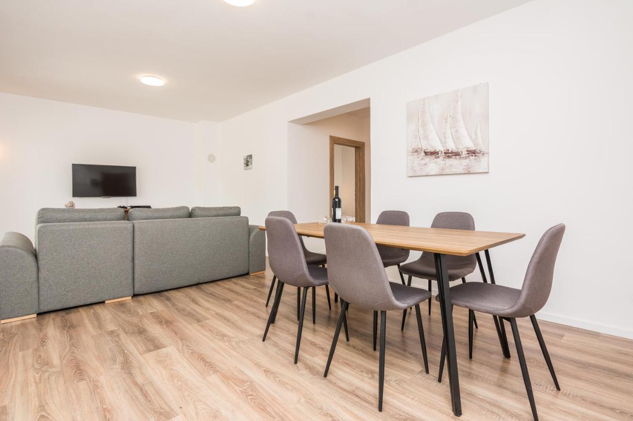 Zilip Apartments Vir Exterior photo
