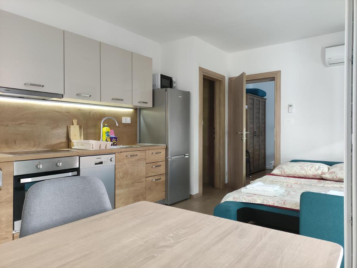 Zilip Apartments Vir Exterior photo